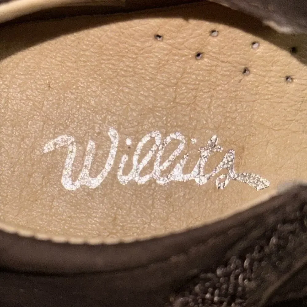 Willits Brown Mary Janes Size 9.5